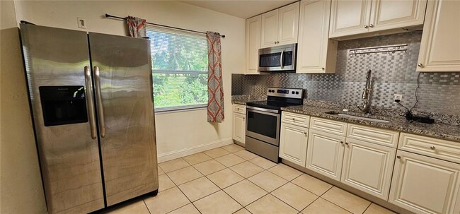 Photo - 180 2nd St SW