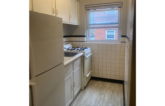 Photo - 950 Ludlow Ave Unit 950-02