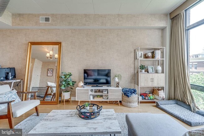 Photo - 520 John Carlyle St Unit 304
