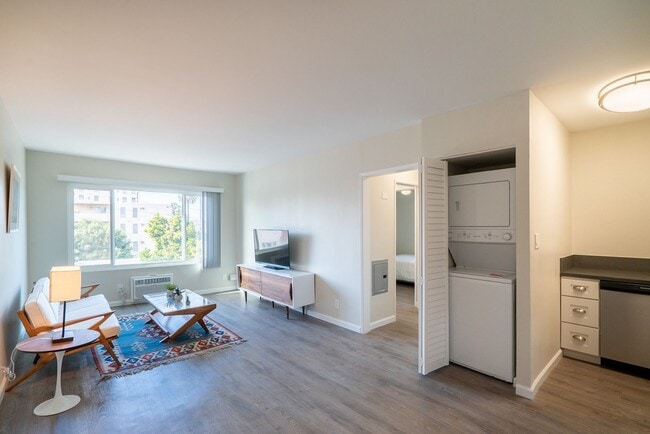 Photo - The Harvard Hideaway