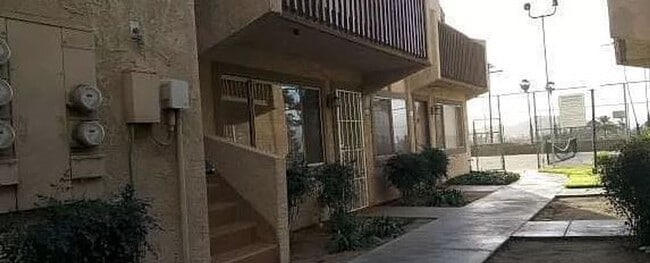 Photo - Beautiful 2 Bed / 2 Bath  Upstairs Condo In Colton!
