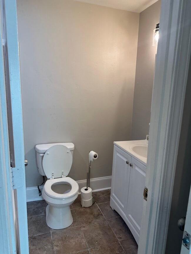 Photo - 2190 Rochelle Way
