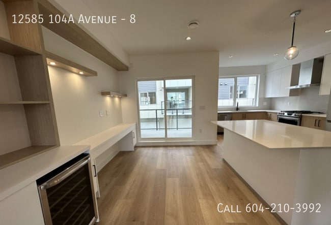 Photo - Gorgeous Townhome in Yale Gardens!