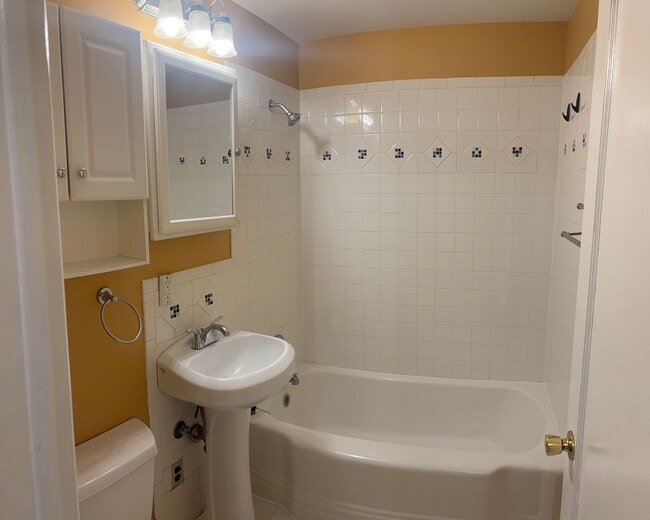 Photo - 6003 N Belt St