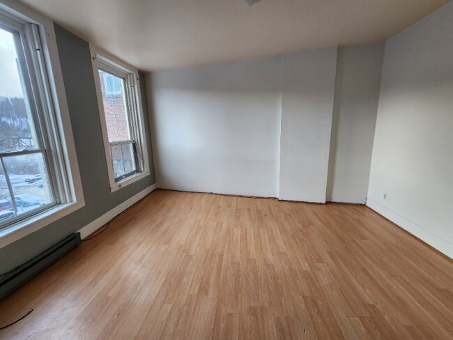 Photo - 12 State St Unit 5