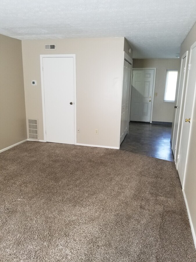 Family room - 2982 Donnylane Blvd Townhome