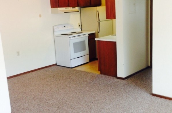 Photo - Edgewater Apartments