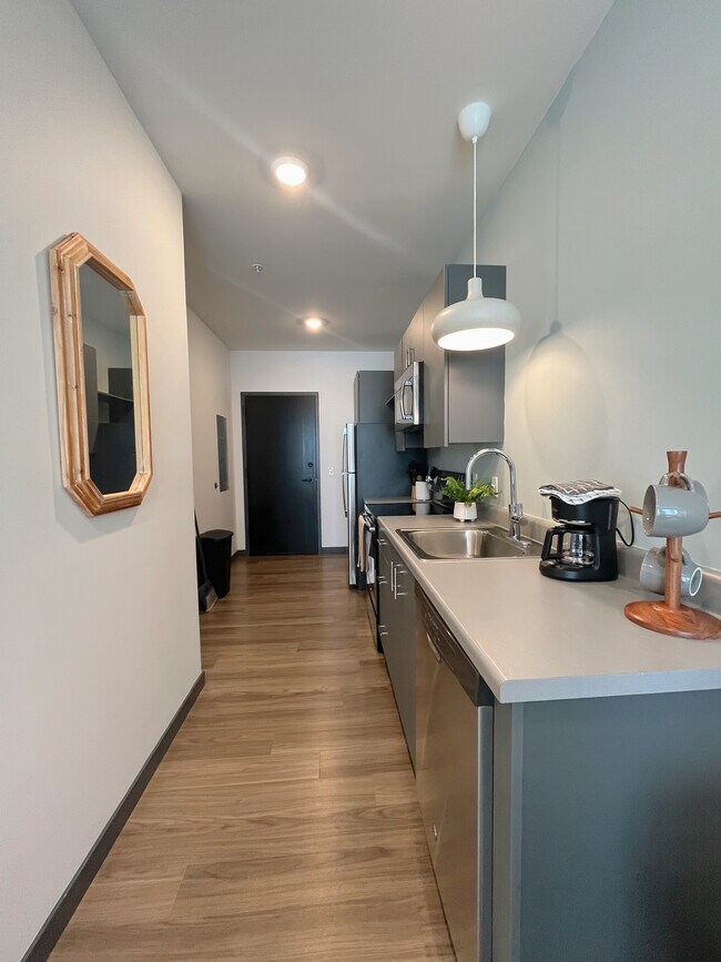 The Traveler Apartments