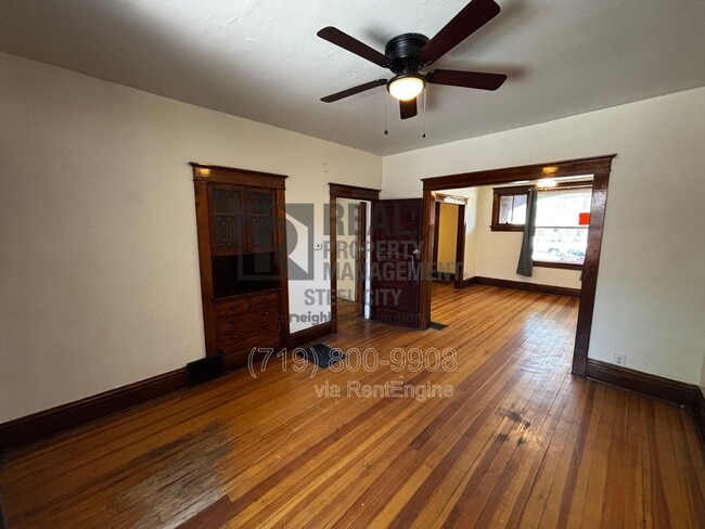 Photo - 210 W Evans Ave