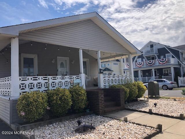 Photo - 111 17th Ave