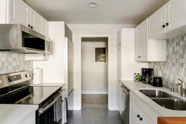 Cocina completa - 12014 Kling St Unidad 7