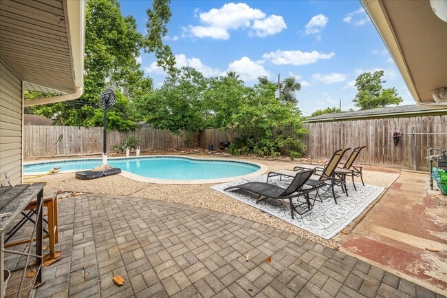 Photo - 2009 Sedgie Dr