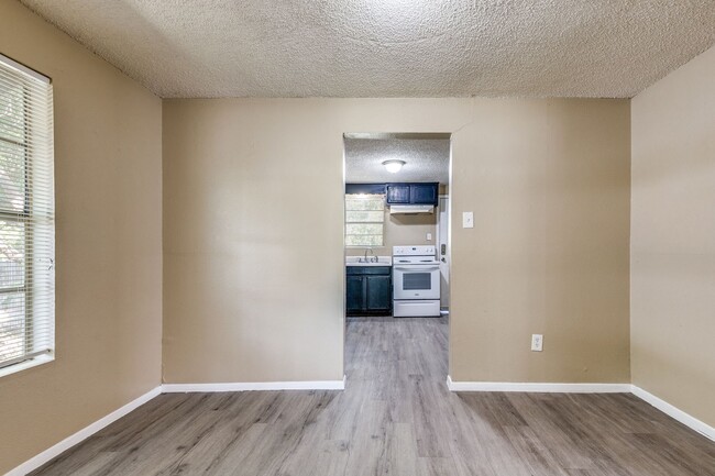 Photo - 8100 Doreen Ave