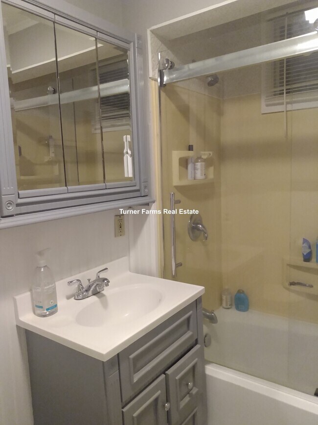 109 North St Unit 1