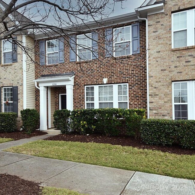 Photo - 8204 Viewpoint Lane