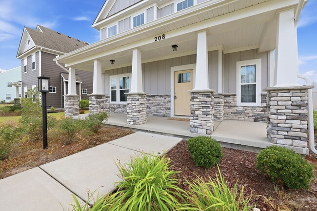 Photo - 208 Ryker Rd E