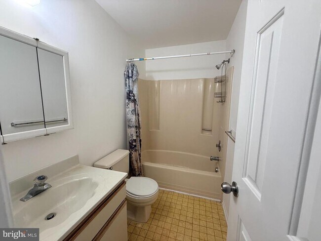 Photo - 1403 Britton Pl