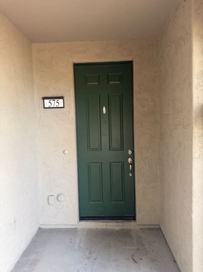 Photo - Newer home in Tempe!! 3 bedrooms & 2.5 baths with 2-car garage. Loaded with upgrades!