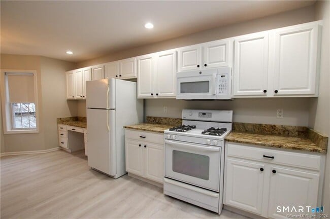 Photo - 303 Larson Dr Unit 303