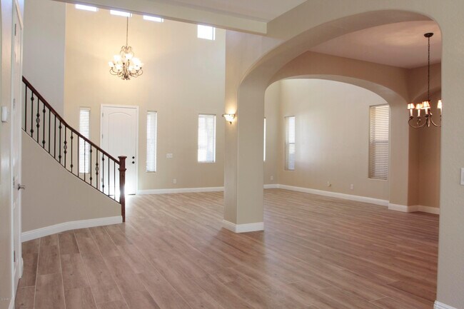 Photo - 2413 E Park View Ln
