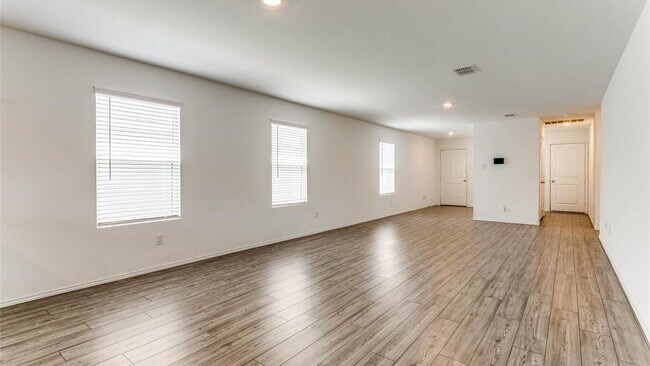 Photo - 5605 Timber Pt Dr