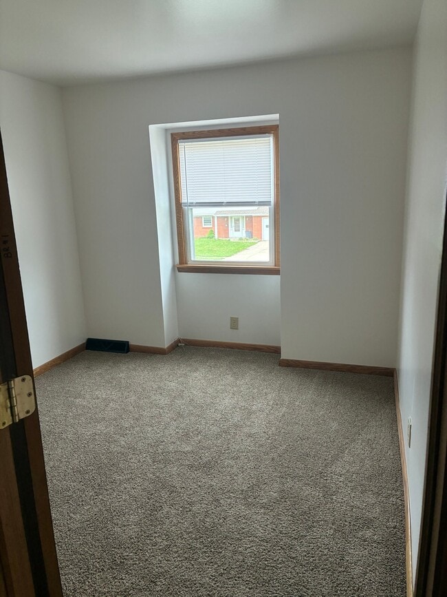 Photo - 745 E Grandview Blvd