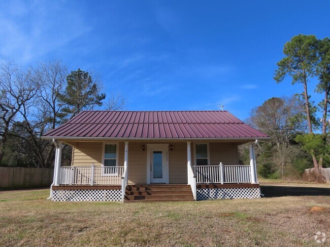 Building Photo - Country Living in Troup! Updated 3 Bedroom... Rental