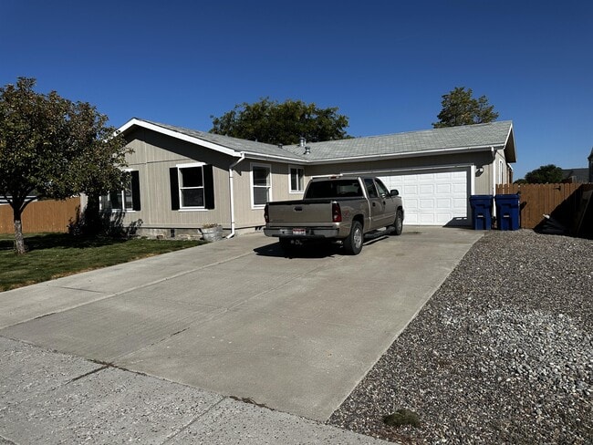 Photo - 1507 Erin Way