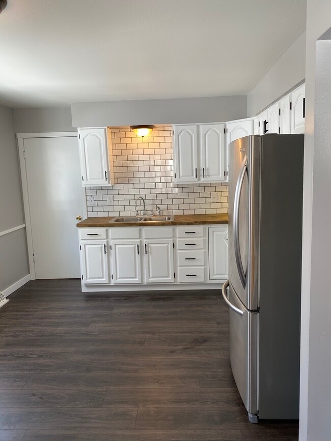 Photo - 1022 Malta st ne