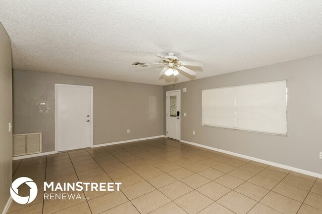 Photo - 2208 Spring Cir