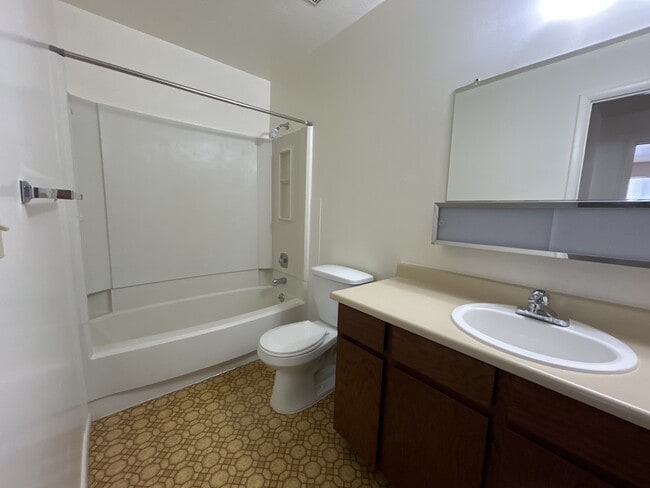 Photo - 93 S Valley Dr