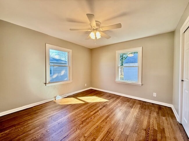 Photo - ASHLAND - 2 Bedroom Move-In Ready! Unidad 701