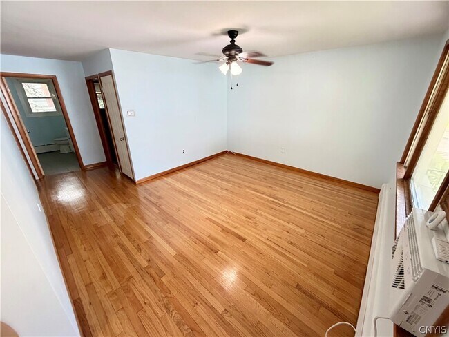 Photo - 280 Cherry St