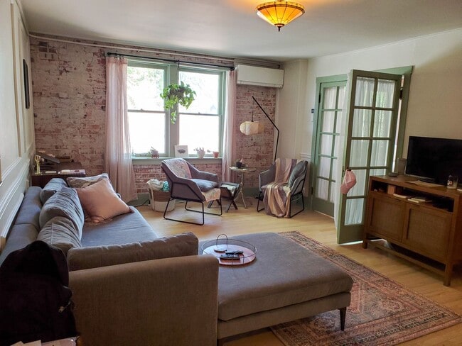 Building Photo - Laurel220 (KC-JF) Unit Laurel22010