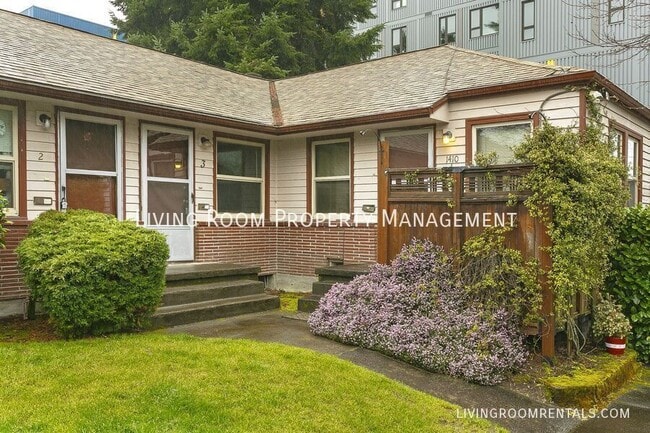 Photo - 1410 N Webster St Unit #3