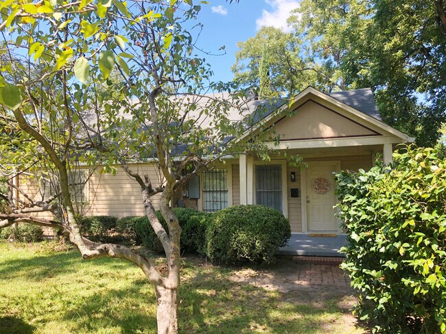 Photo - 2529 Napier Ave