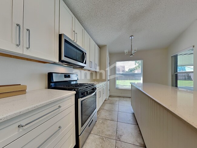 Photo - 1415 Compton St