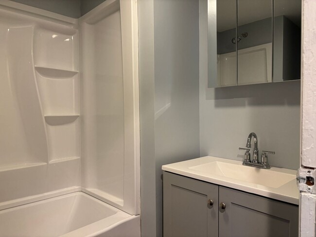 Photo - 179 Jersey St Unit Lower