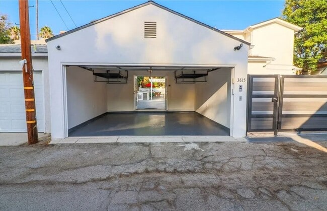 Photo - 3815 Laurel Canyon Blvd