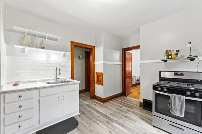 Building Photo - 1609 N 57th St Unit 1609 N 57th Street