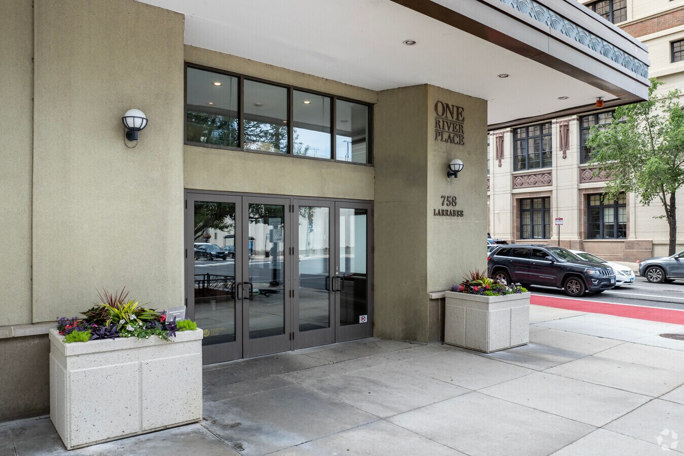 Entrance - River Place on the Park