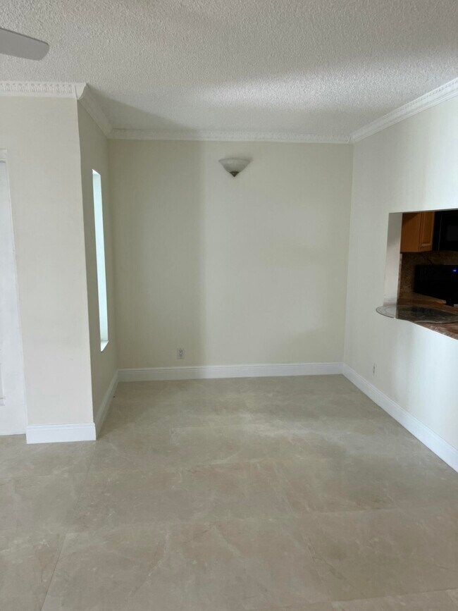 Photo - 1012 Green Pine Blvd Unidad B-1