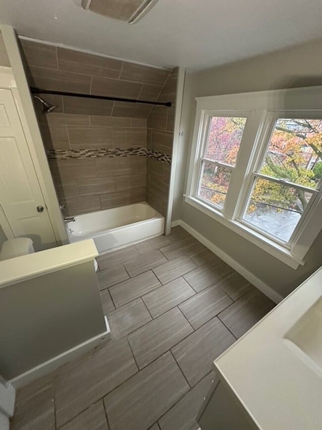 Photo - 347 Broadway Unidad 347 Broadway-Apt 3