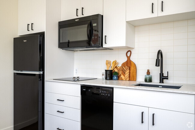 Building Photo - Paceline Rental