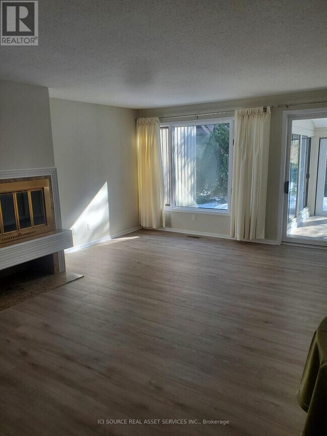 Photo - 15 Torrey Pines Ct