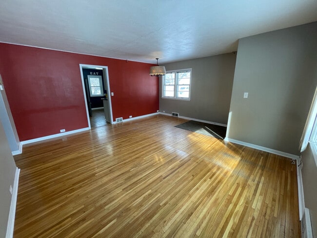 Photo - 702 W Bancroft Ave