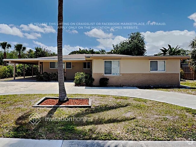 Building Photo - 1284 NW 5th St Rental