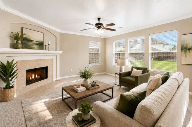 Building Photo - 5811 Village Grove Dr