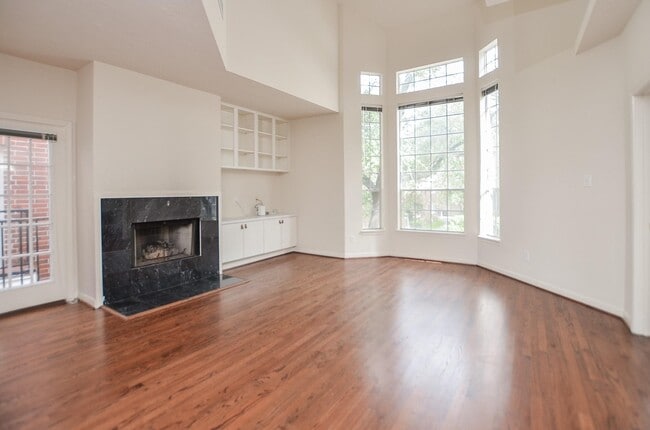 Photo - 1909 Branard St Unit B