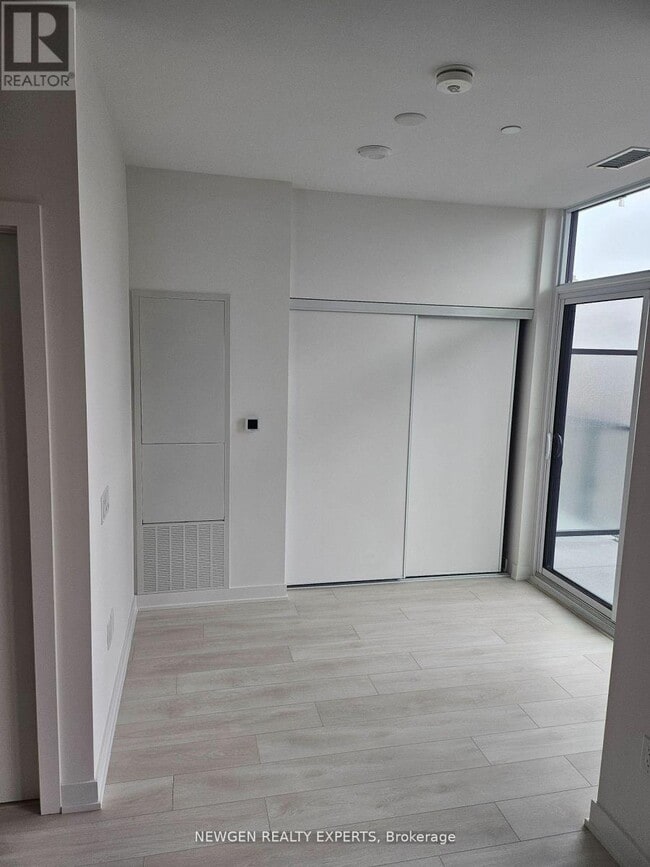 Photo - 117 Broadway Ave Unit 909